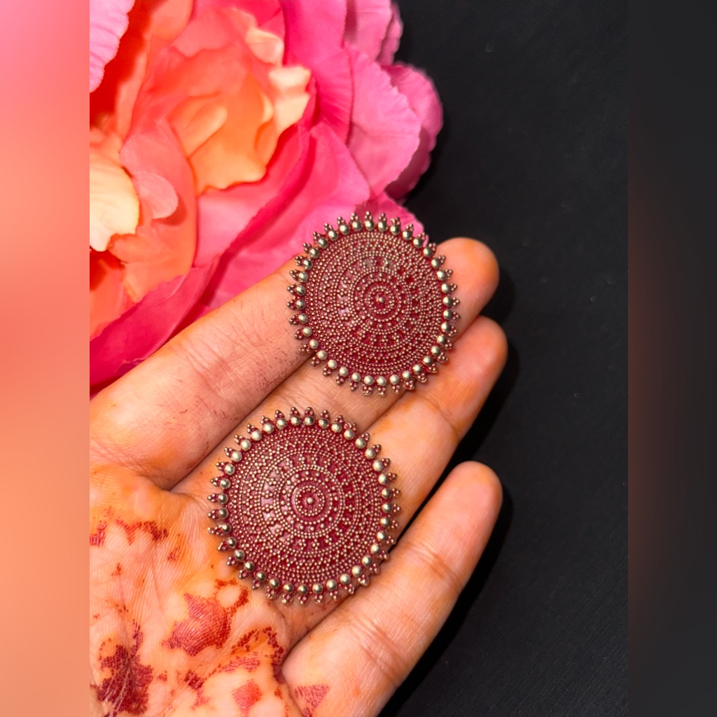 Oxidized Stud